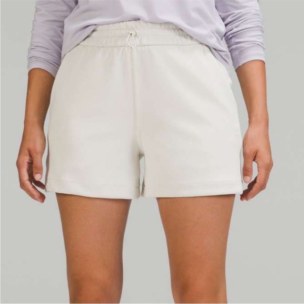 Lululemon highrise softstreme short  size 6